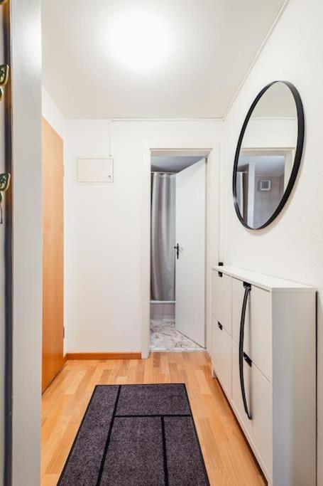 Charmante Wohnung An Beliebter, Urbaner Lage Zürich Exterior foto