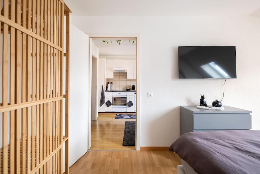 Charmante Wohnung An Beliebter, Urbaner Lage Zürich Exterior foto
