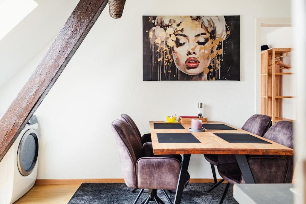 Charmante Wohnung An Beliebter, Urbaner Lage Zürich Exterior foto